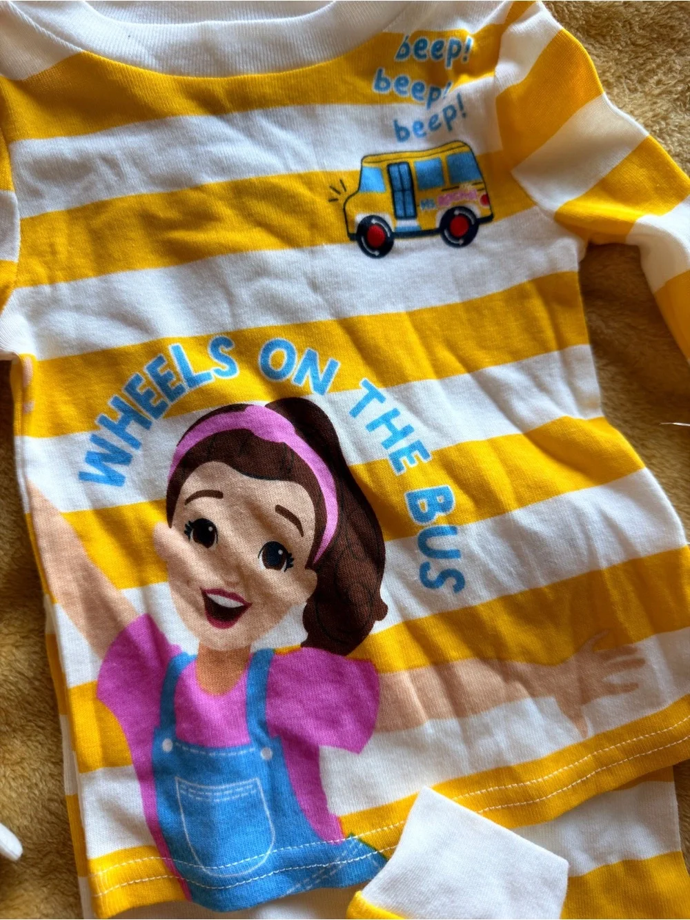 Ms. Rachel 'Wheels on the Bus' Pajama Set | 12 month NWT